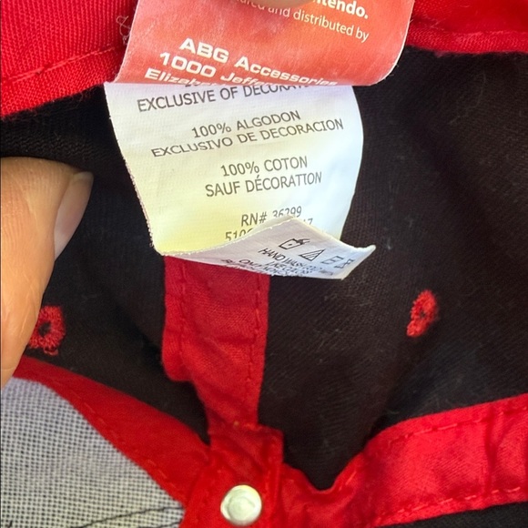 Super Mario Black and Red Cap Boys Hat - Picture 6 of 9